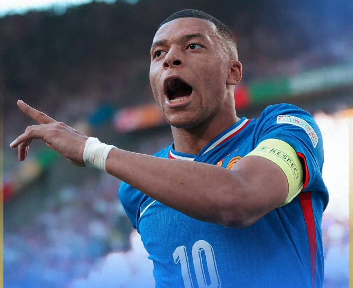 关于表现优异首场状态出色,瑞士队观众沸腾!,姆巴佩重返赛场再创辉煌时刻的信息